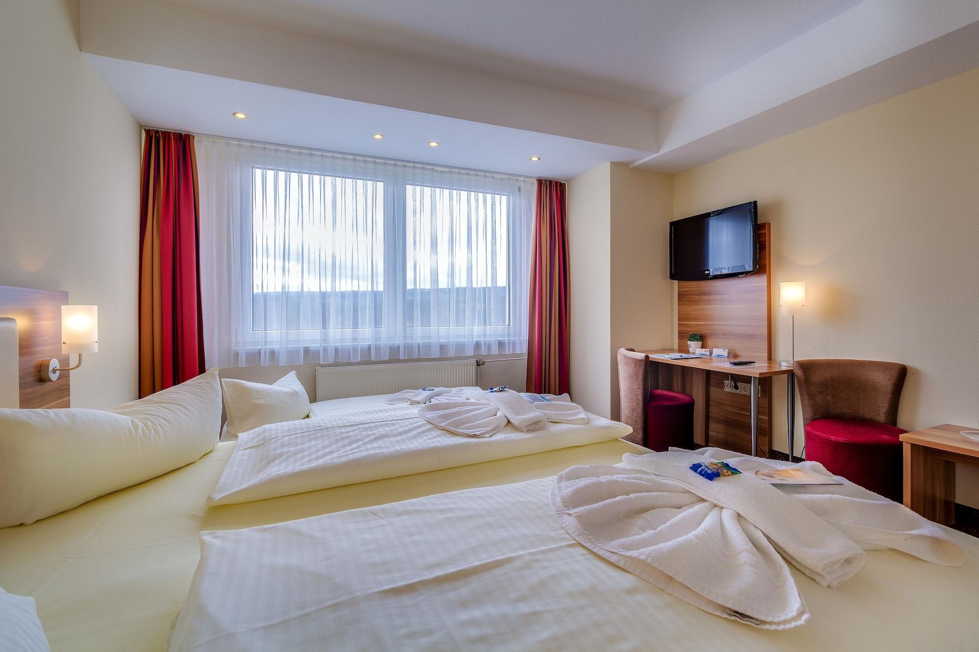 Ferien Hotel Rennsteigblick Friedrichroda Esterno foto