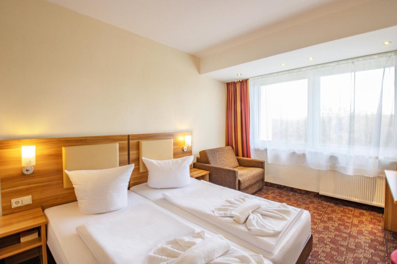 Ferien Hotel Rennsteigblick Friedrichroda Esterno foto