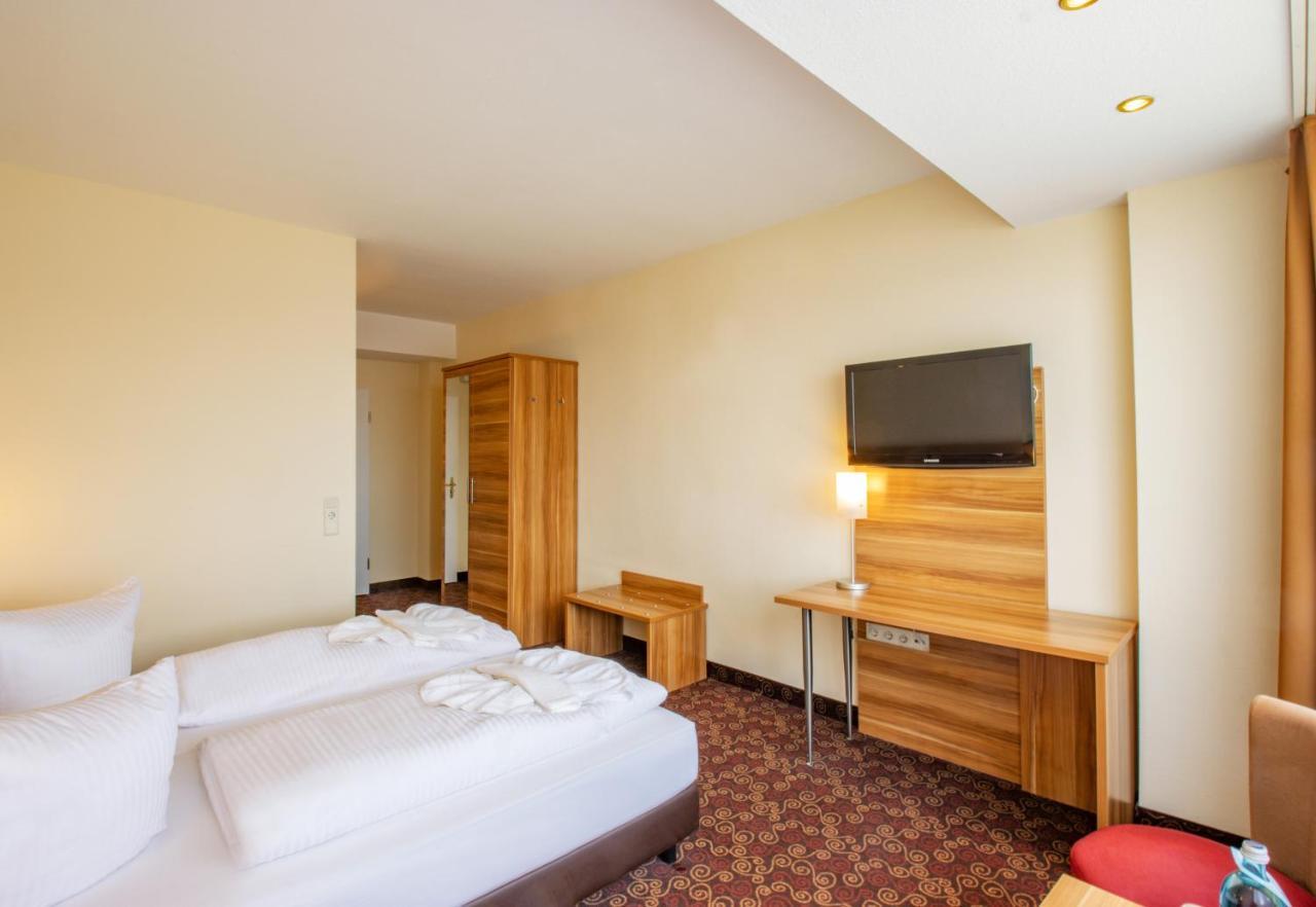 Ferien Hotel Rennsteigblick Friedrichroda Esterno foto