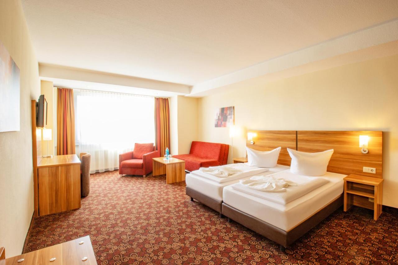 Ferien Hotel Rennsteigblick Friedrichroda Esterno foto