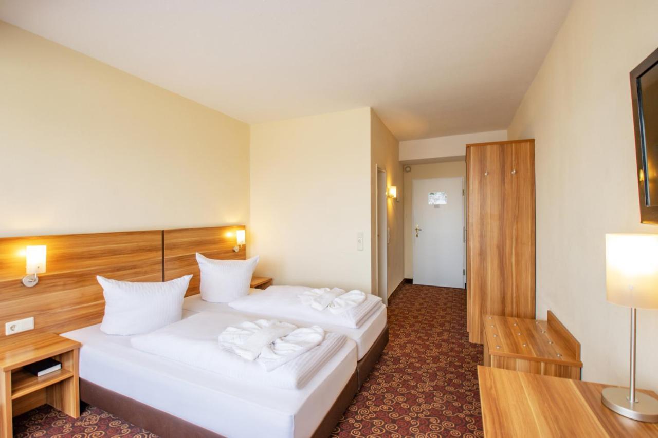 Ferien Hotel Rennsteigblick Friedrichroda Esterno foto