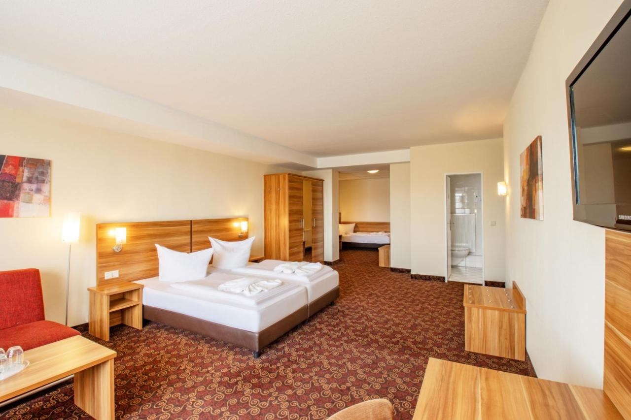 Ferien Hotel Rennsteigblick Friedrichroda Esterno foto