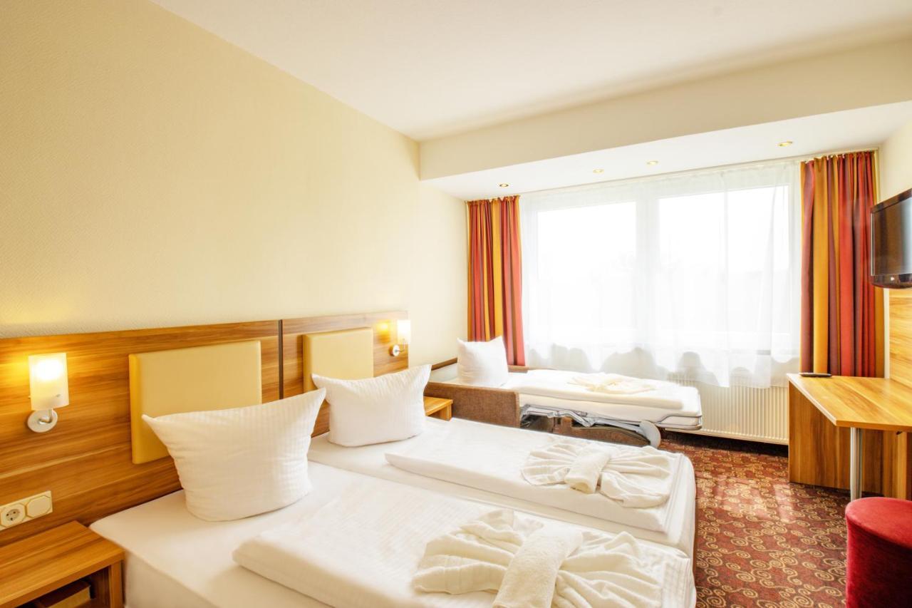 Ferien Hotel Rennsteigblick Friedrichroda Esterno foto