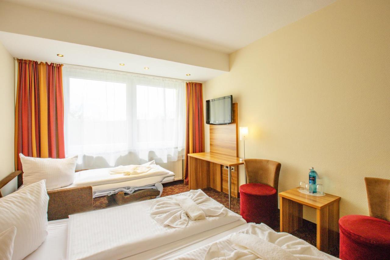 Ferien Hotel Rennsteigblick Friedrichroda Esterno foto