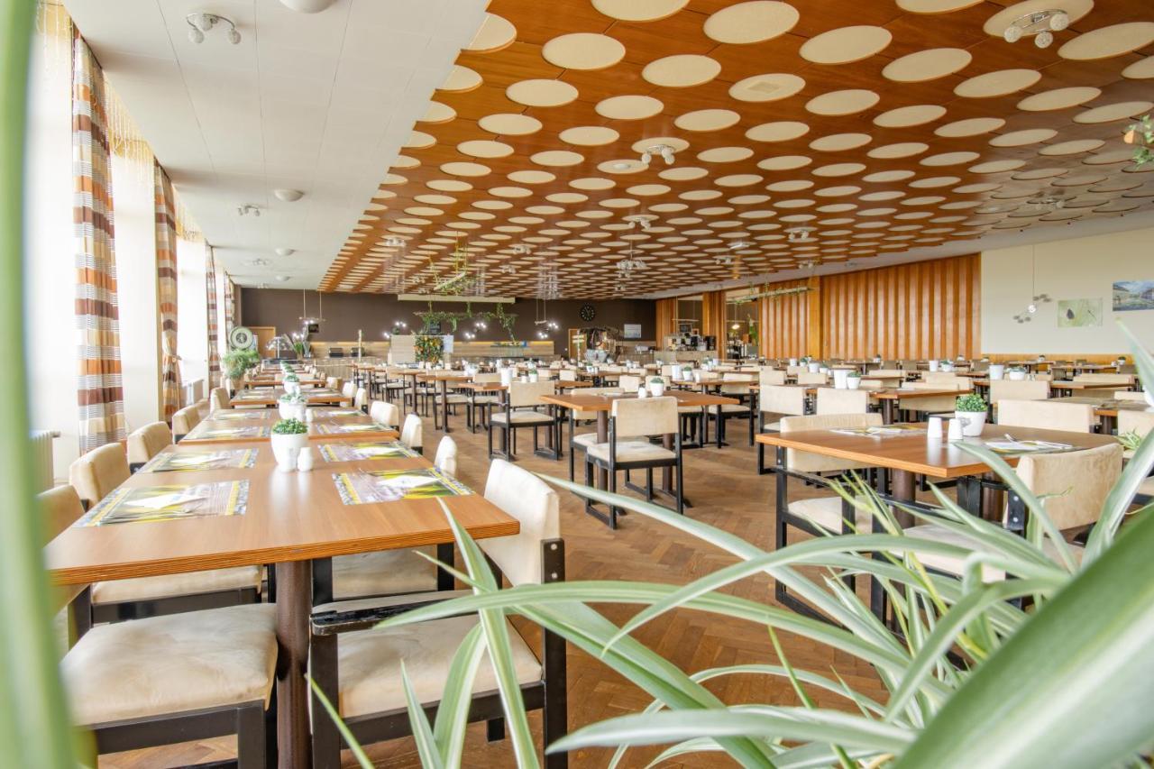 Ferien Hotel Rennsteigblick Friedrichroda Esterno foto