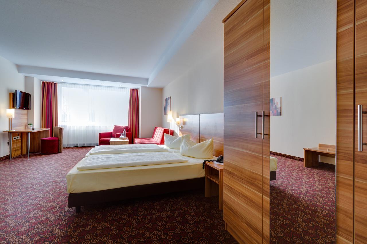 Ferien Hotel Rennsteigblick Friedrichroda Esterno foto