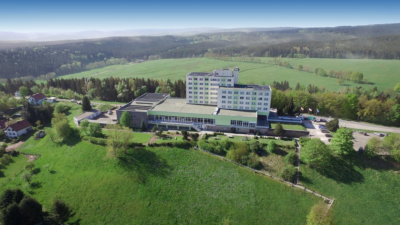 Ferien Hotel Rennsteigblick Friedrichroda Esterno foto